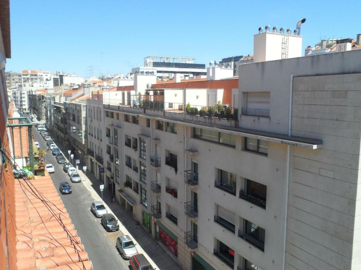Charming Family Apartment Lisbona Esterno foto