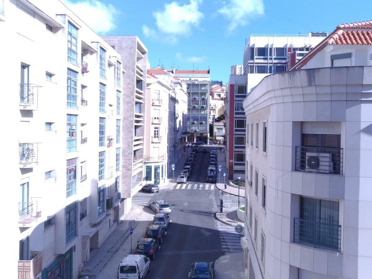 Charming Family Apartment Lisbona Esterno foto